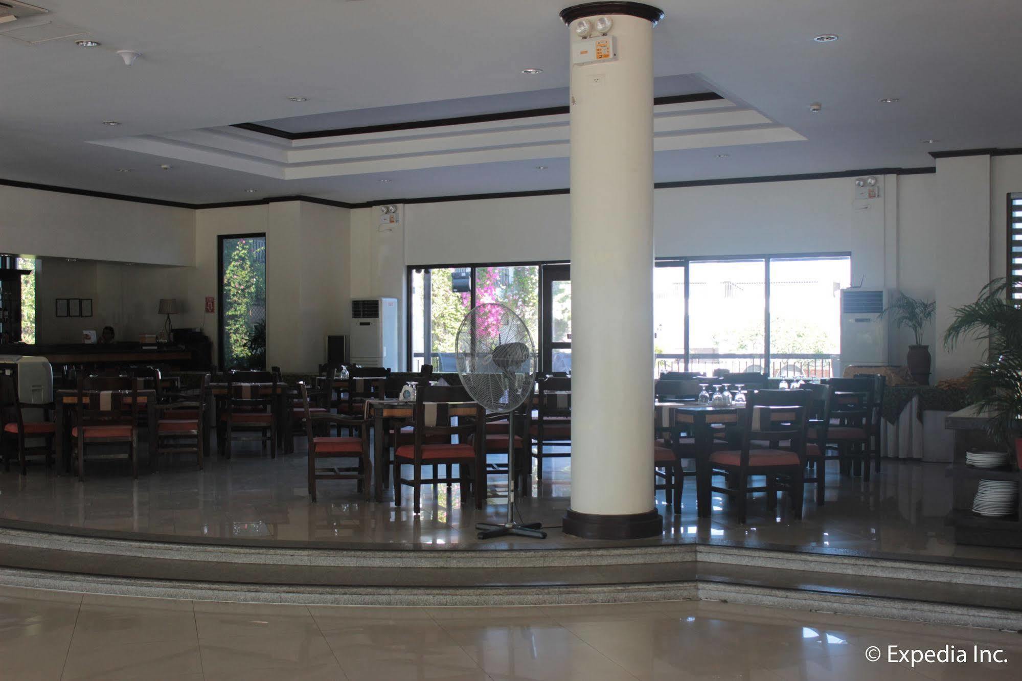 Ilocos Norte Hotel & Convention Center Laoag Eksteriør bilde
