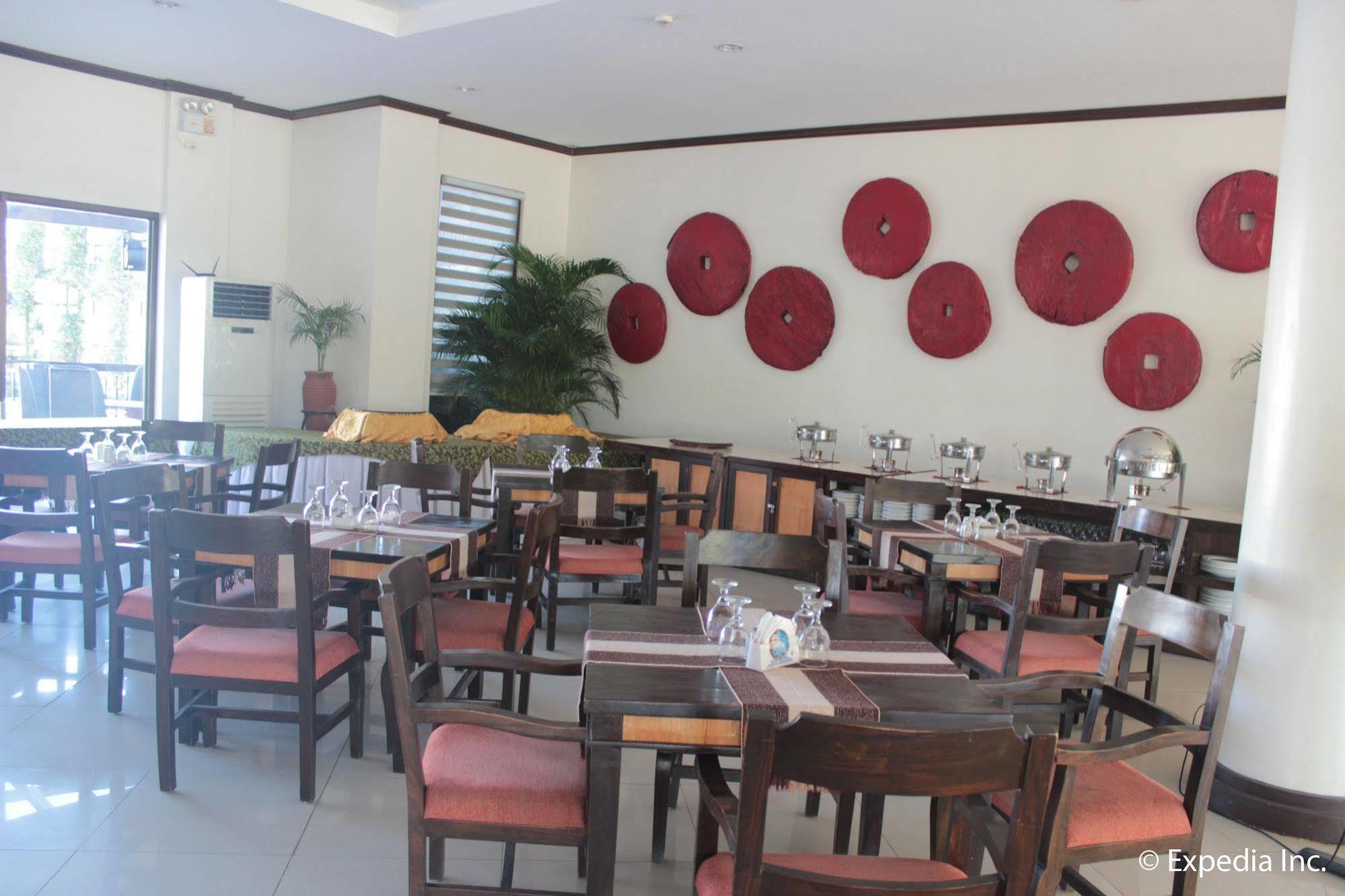 Ilocos Norte Hotel & Convention Center Laoag Eksteriør bilde