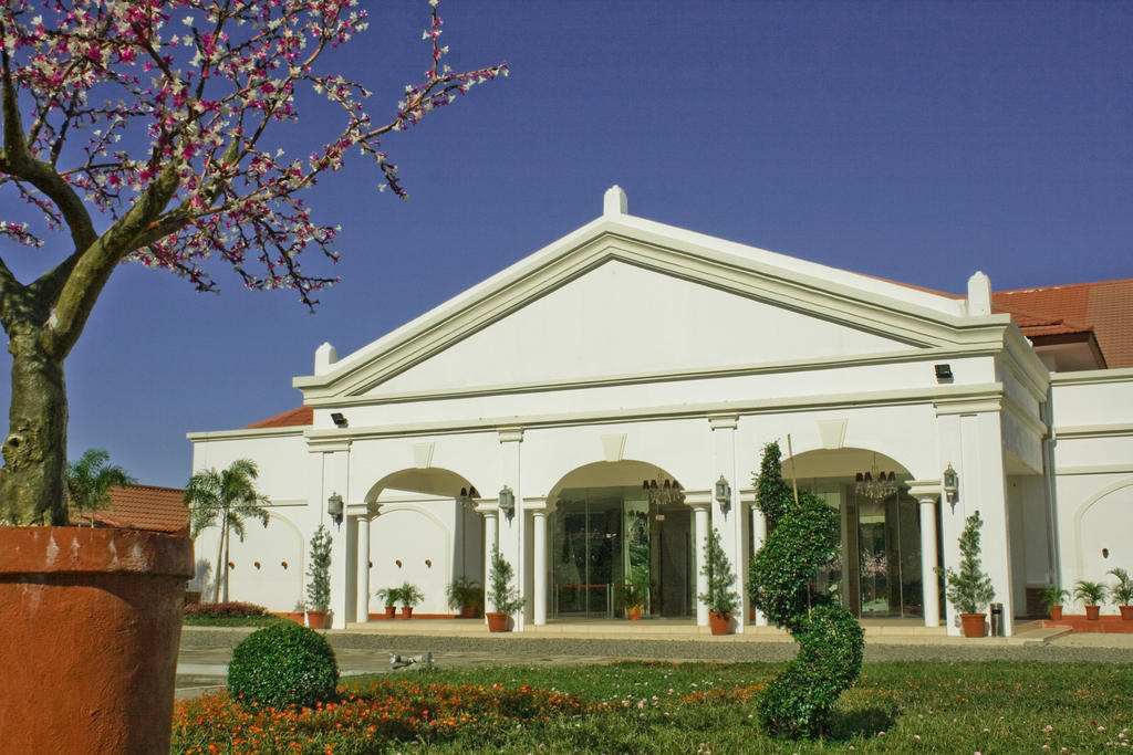 Ilocos Norte Hotel & Convention Center Laoag Eksteriør bilde