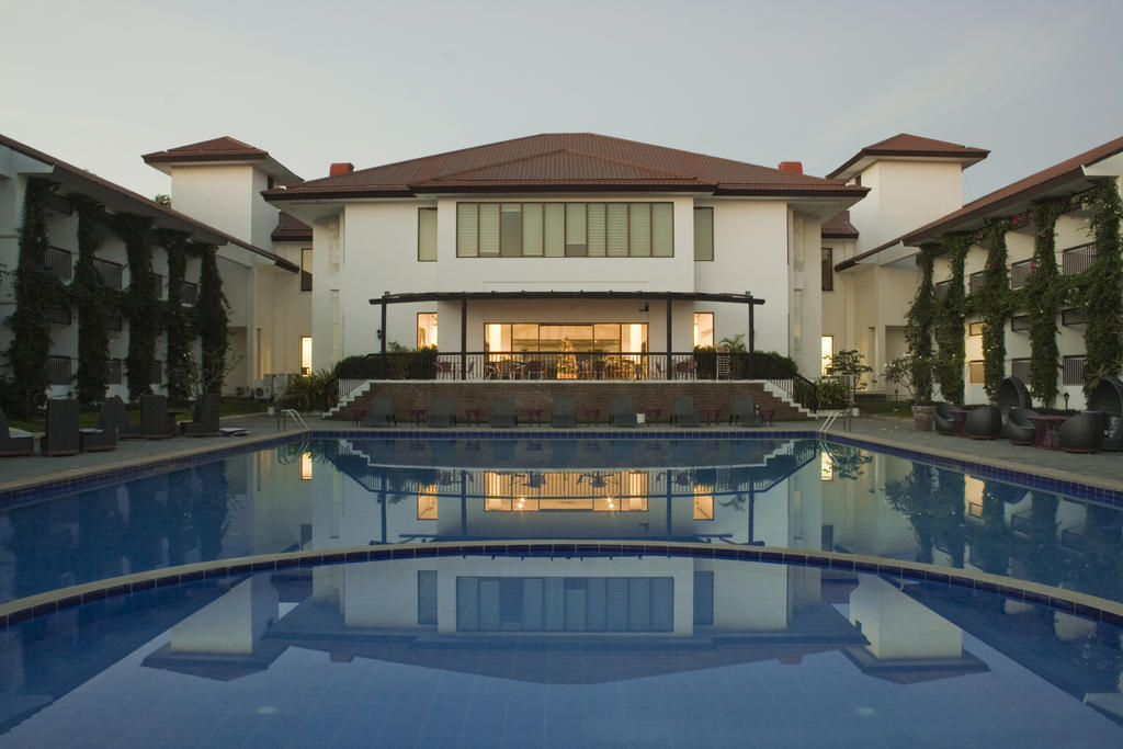 Ilocos Norte Hotel & Convention Center Laoag Eksteriør bilde